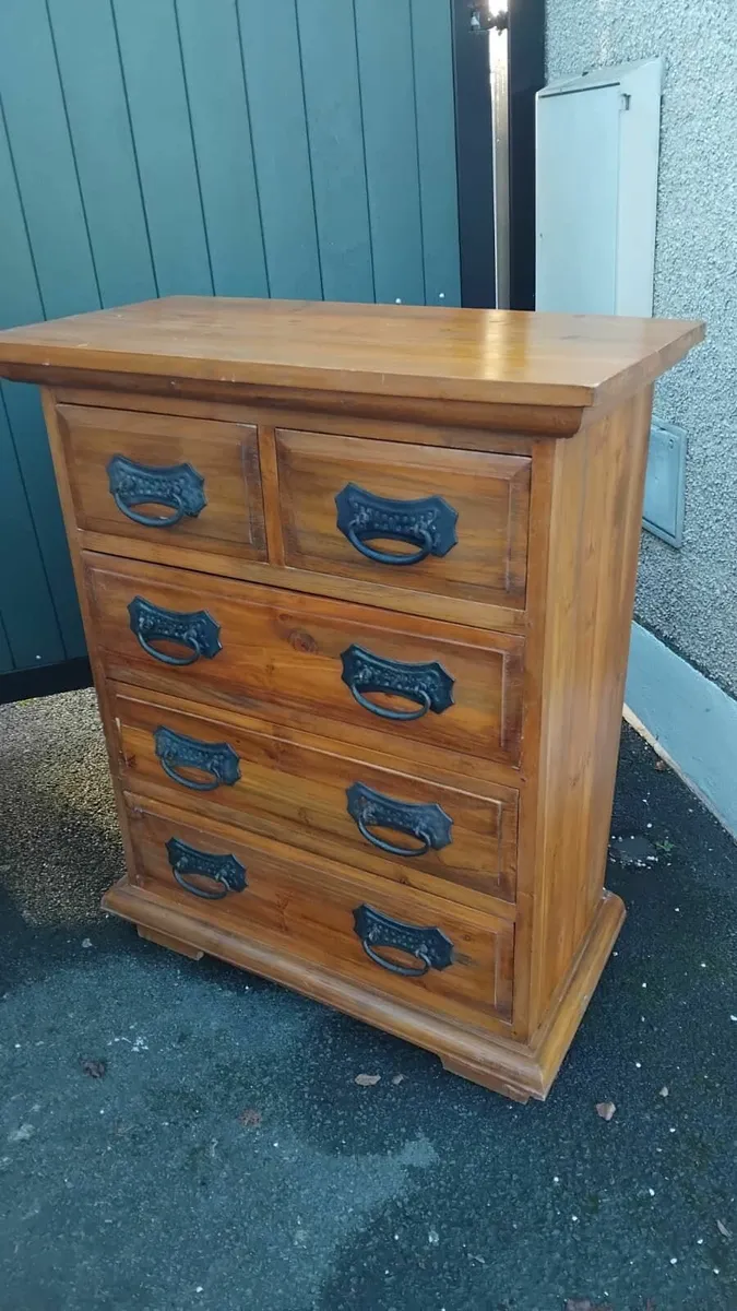 Wardrobe and matching chest - Heavy iron handles - Image 3