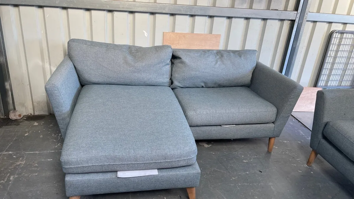 2 matching sofas - Image 2