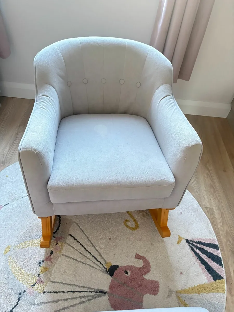 Baby Rocking Chair with Footstool - Image 3