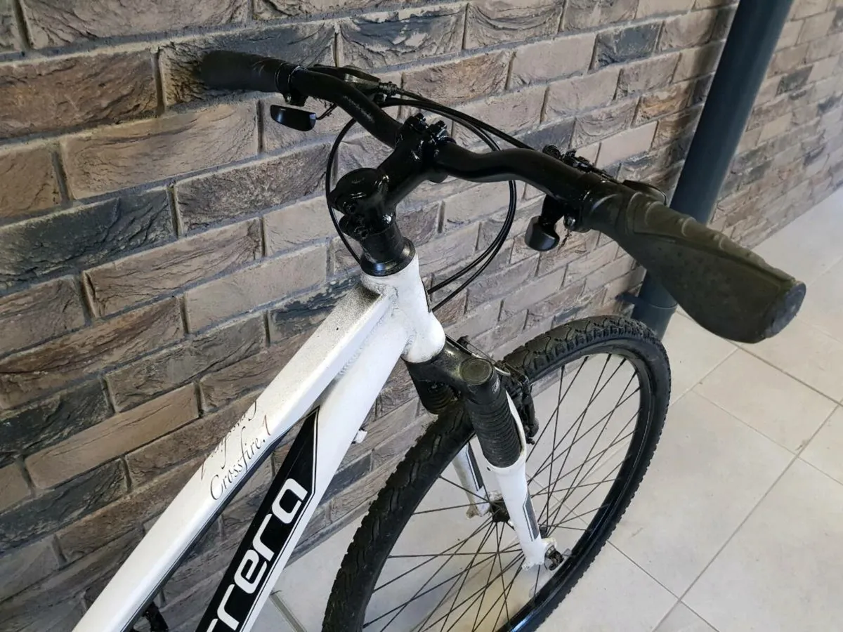 Ladies bike ( can deliver) - Image 2