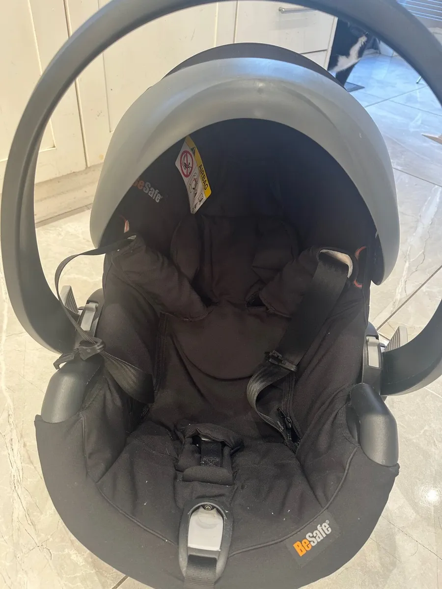 Car seat + Base - Image 2