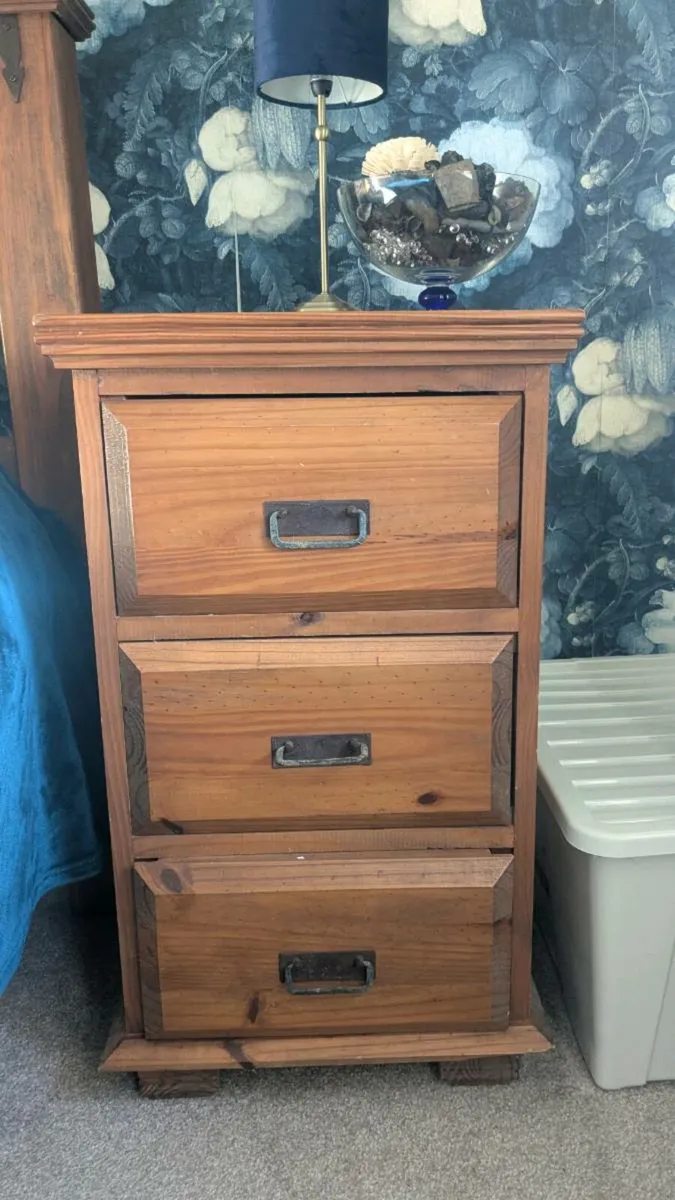 Bedroom furniture - Image 3