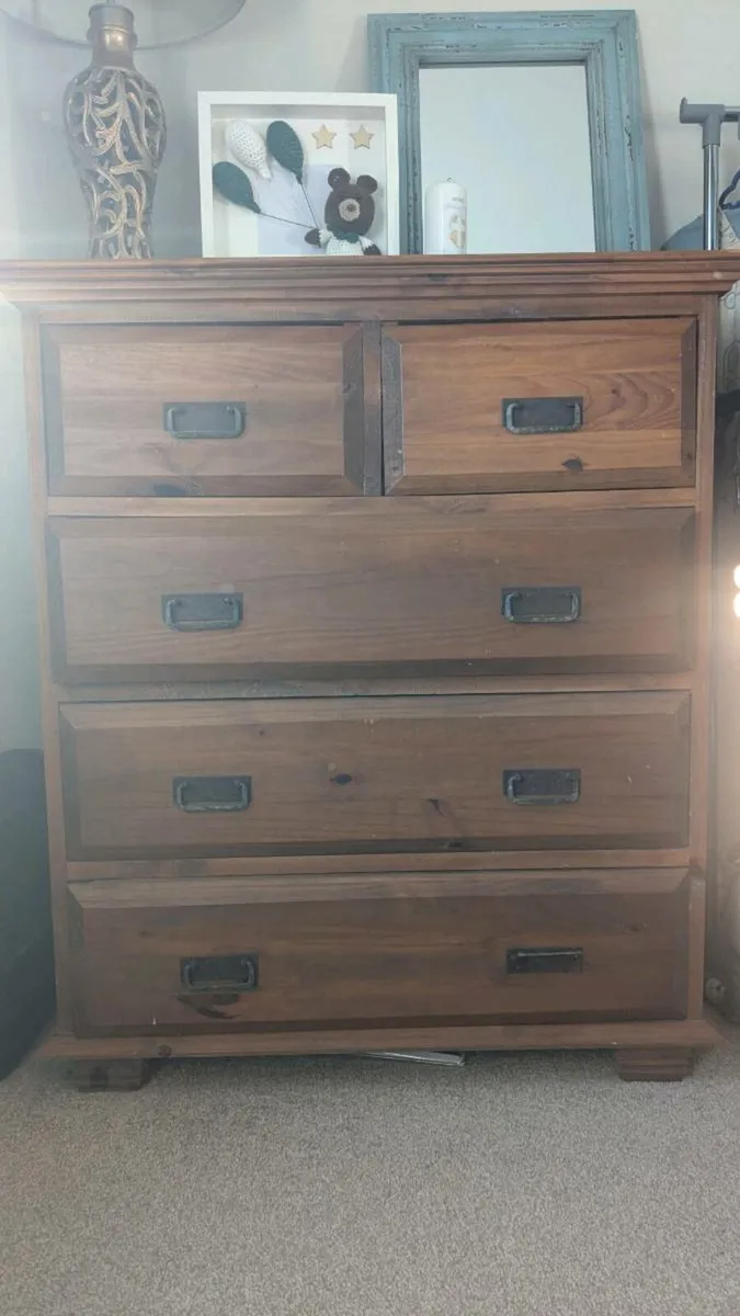 Bedroom furniture - Image 4