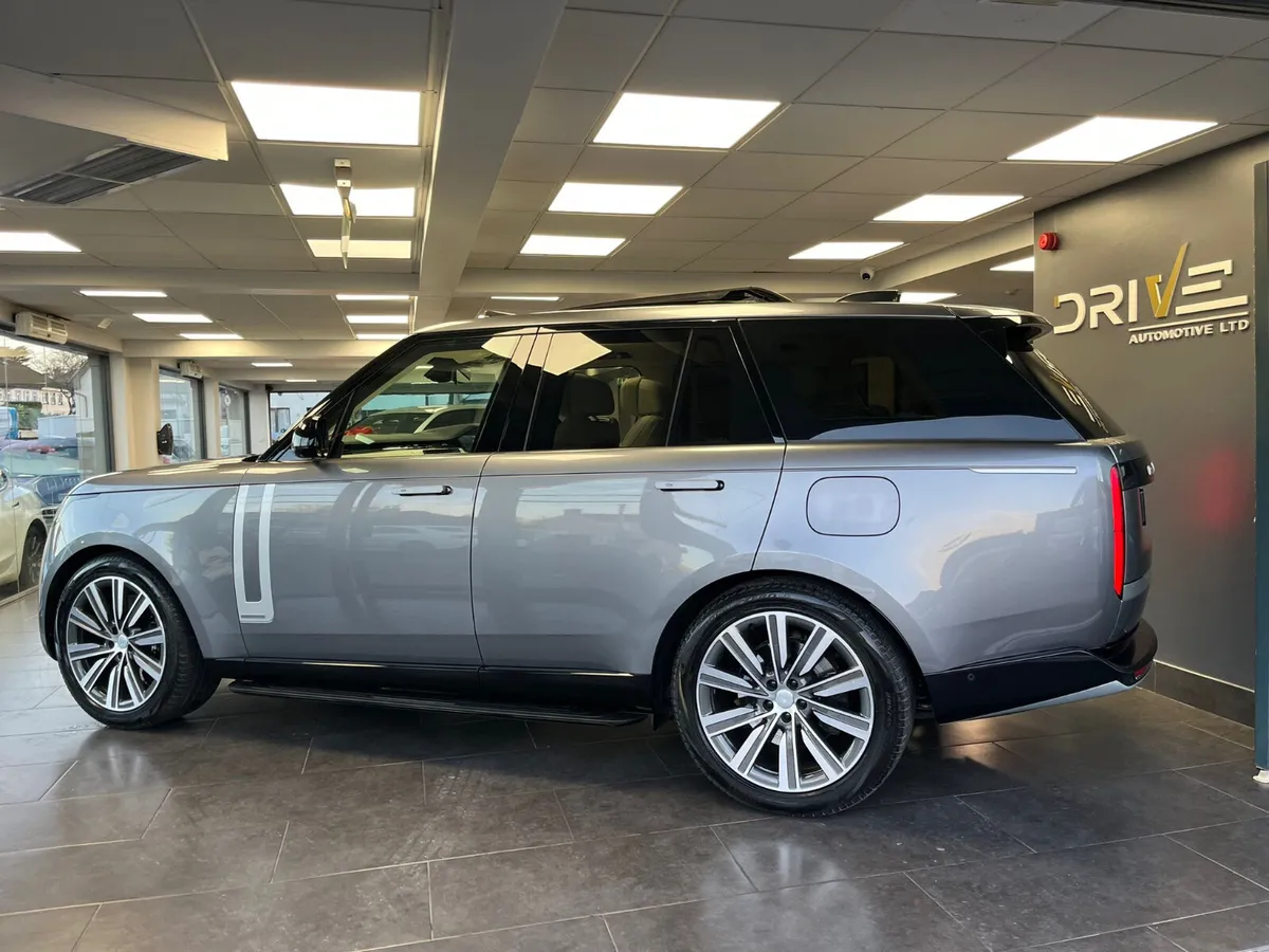 251d Range Rover P550 Autobiography - Image 2