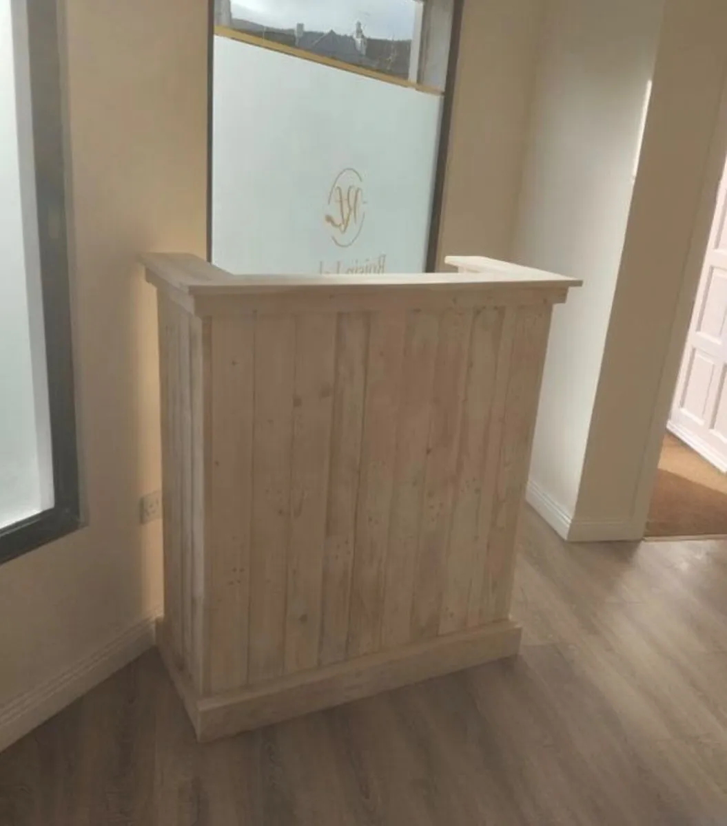 Handmade rustic reception desk - Image 4