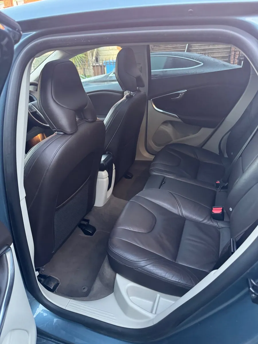 Volvo V40 2013 - Image 3