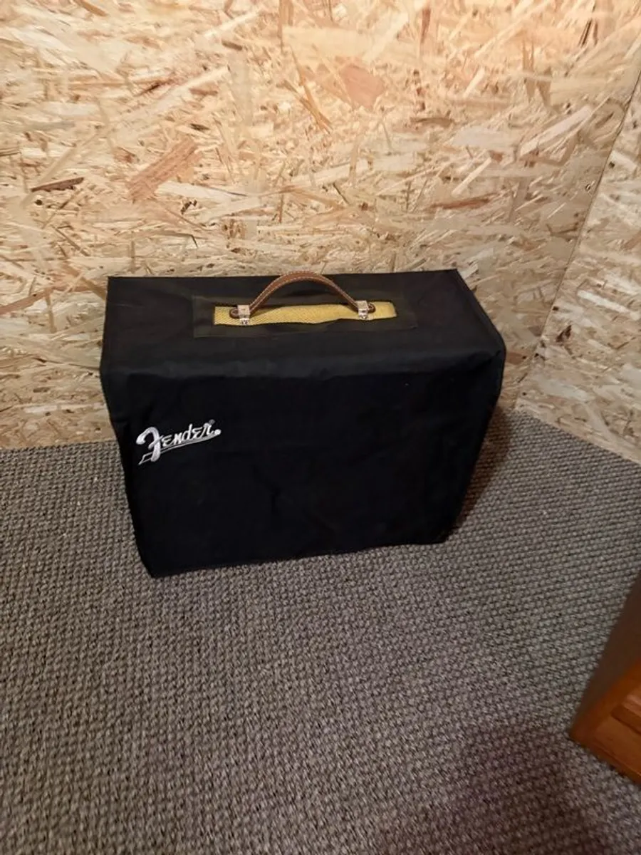 Fender tremolux guitar amp valve - Image 4