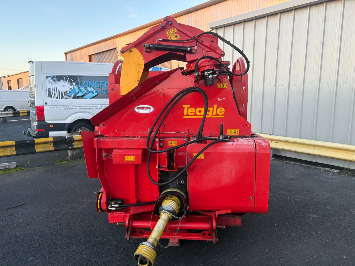 2019 Teagle 7100 Silage Feeder & Straw blower - Image 3