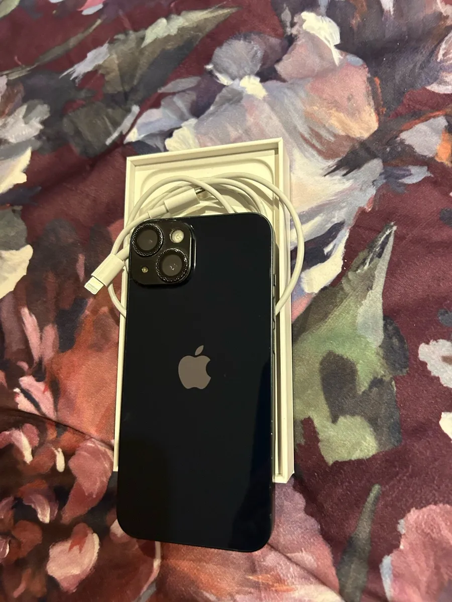 iPhone 14 - Image 1