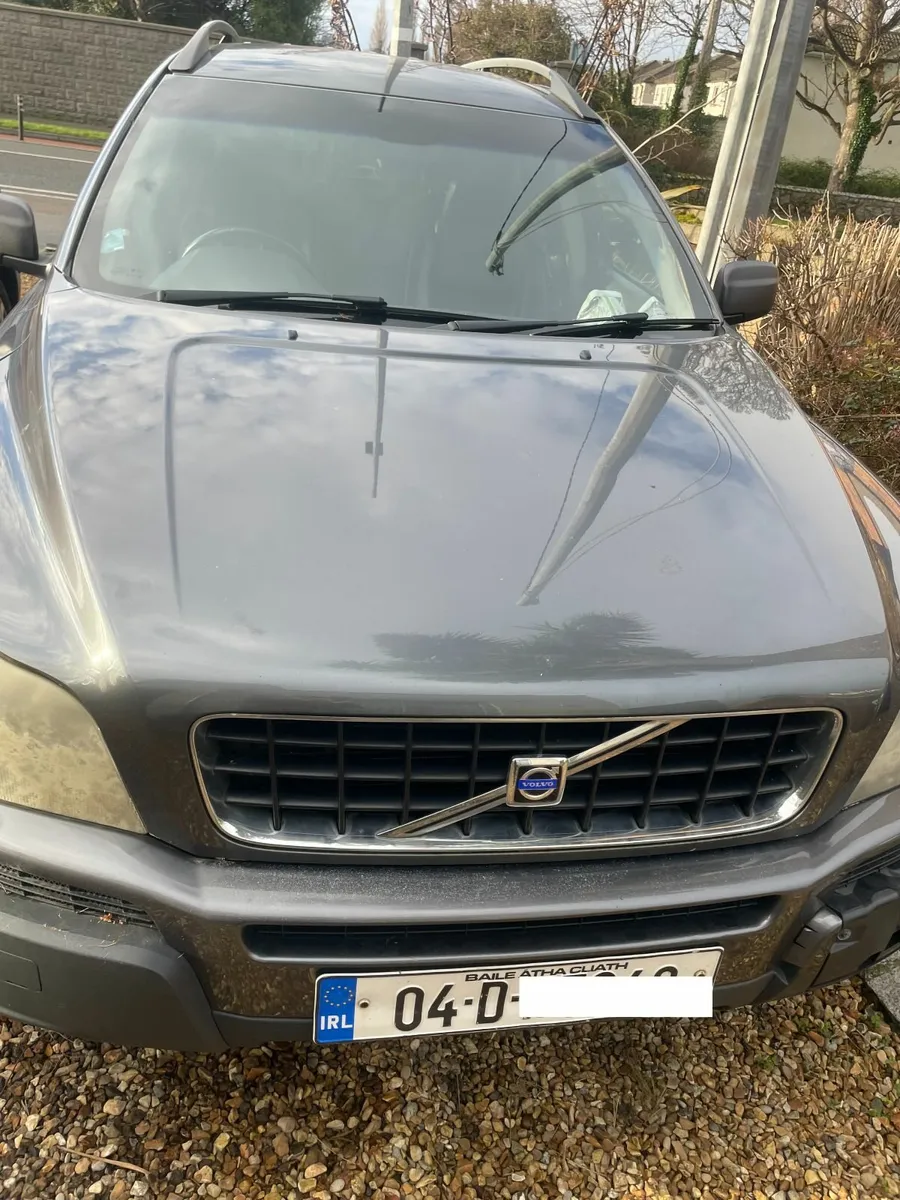 2004 Volvo XC90 - Image 4