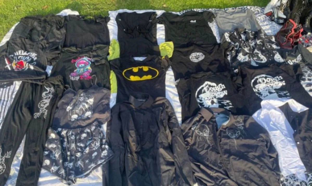 All clothes ONLY €49 - Image 3