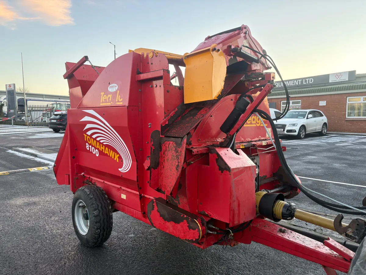 2012 Teagle 8100 Silage Feeder & Straw blower - Image 2