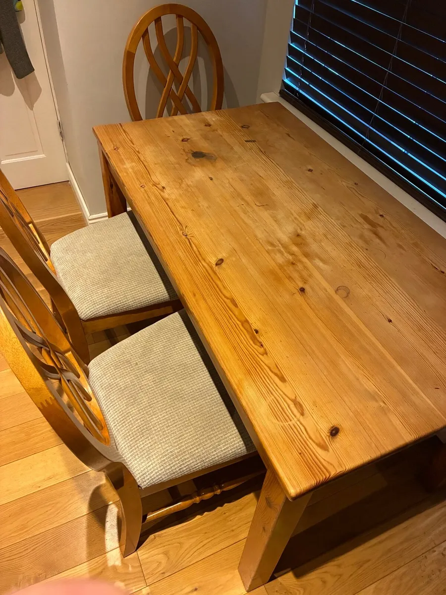 Kitchen table and six chairs - Image 1