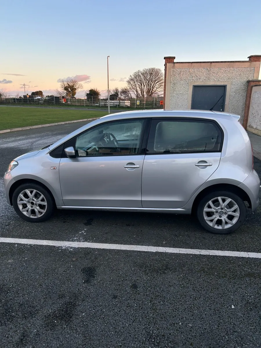 Volkswagen Up 2015 - Image 4