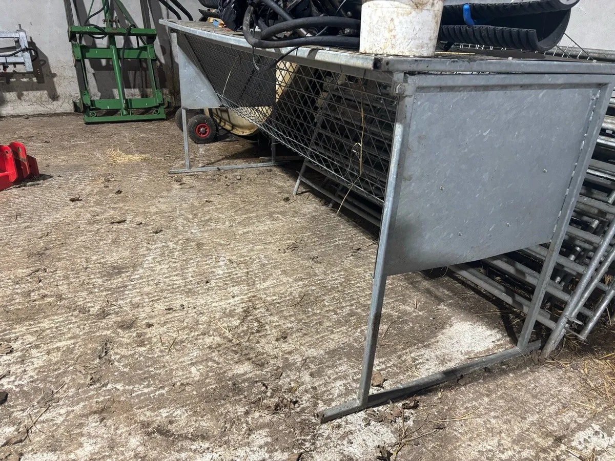 Lamb creep feeder & hay rack - Image 3