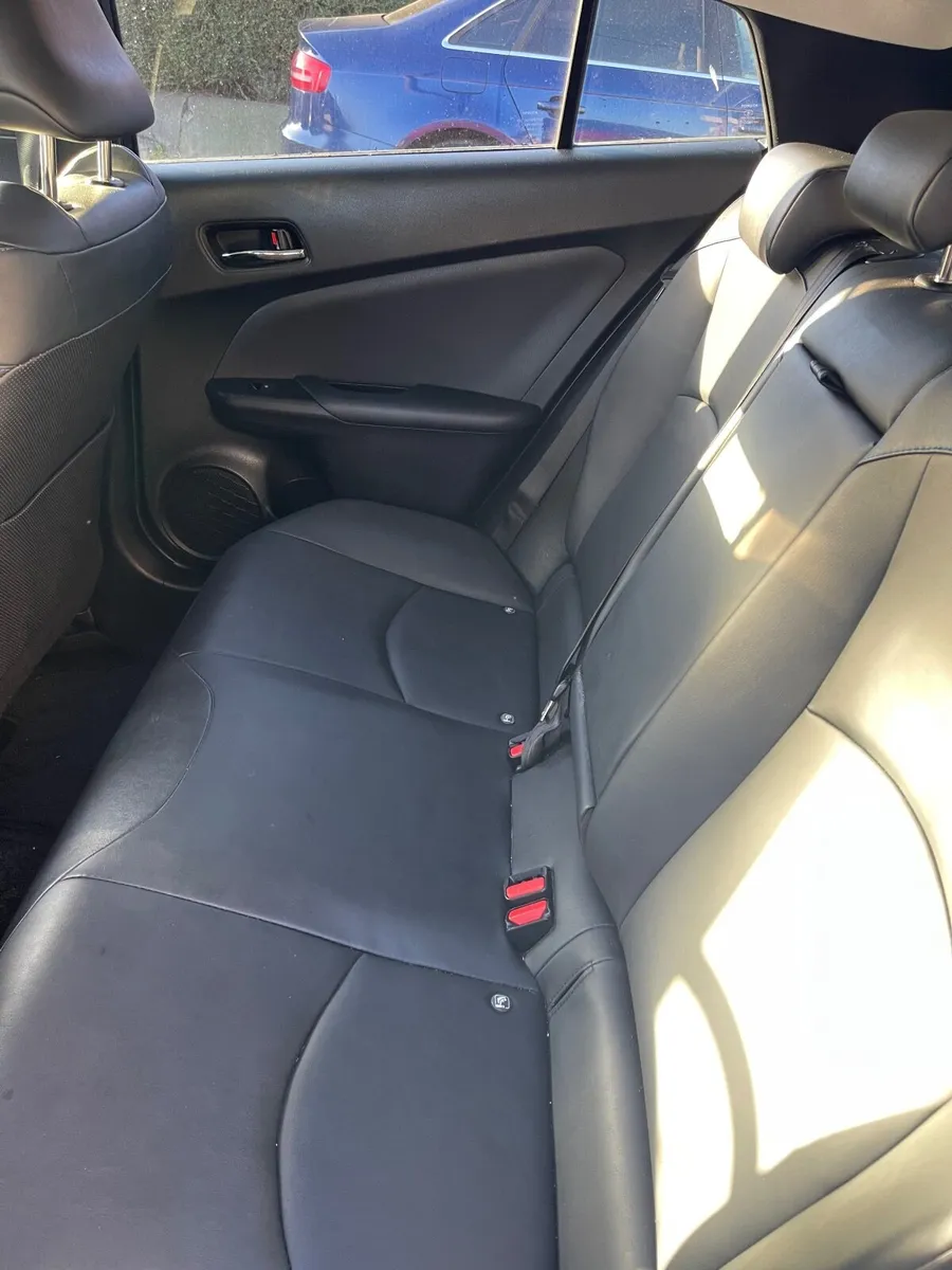 Toyota Prius - Image 2