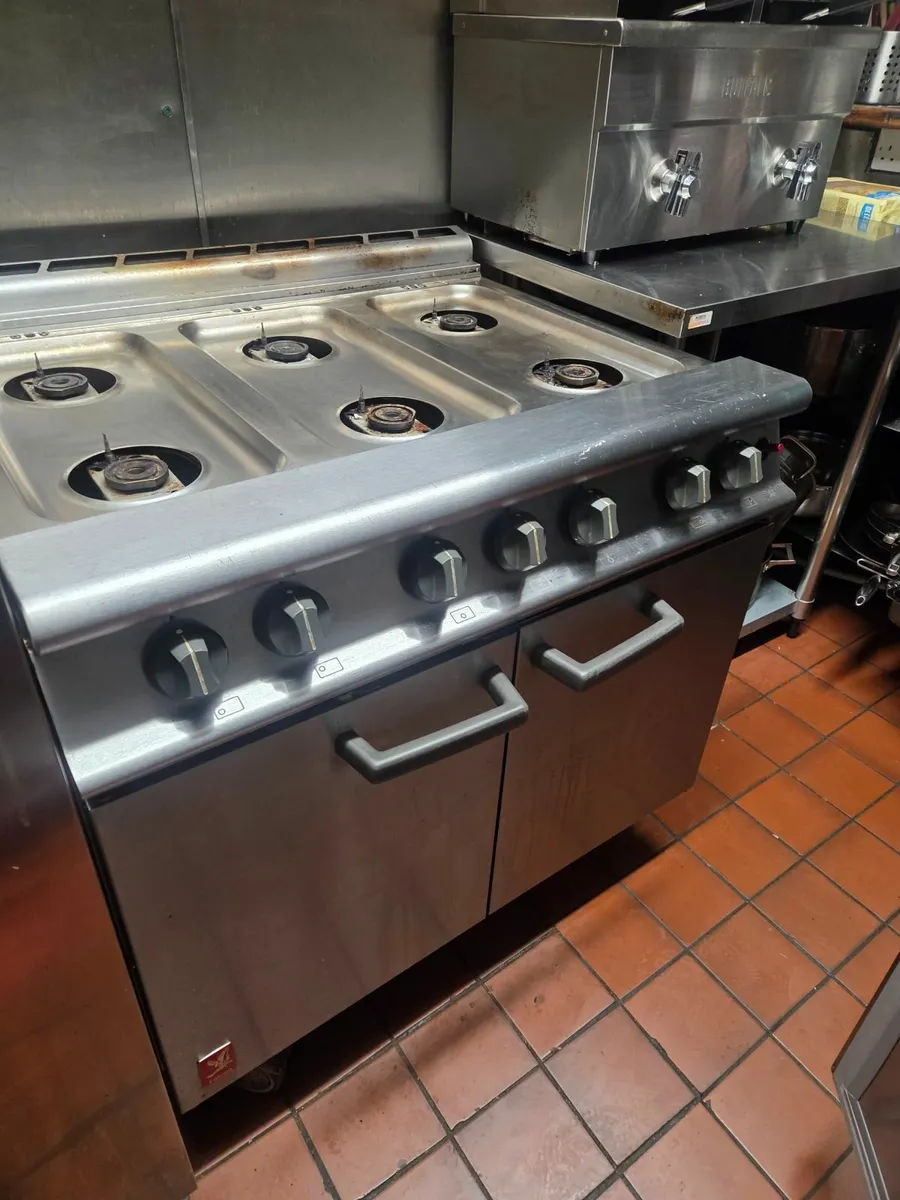 Commercial cooker