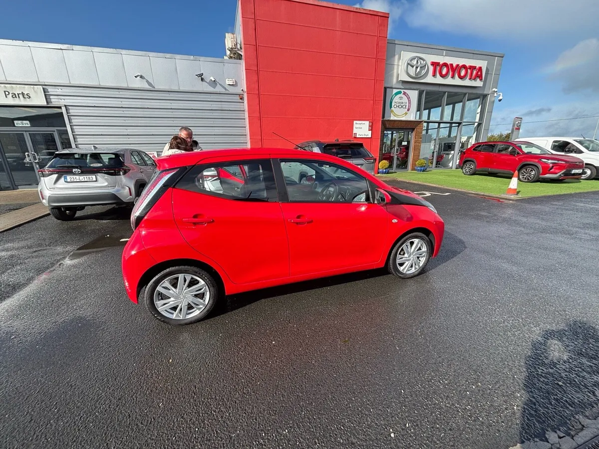 Automatic Toyota Aygo - Image 2