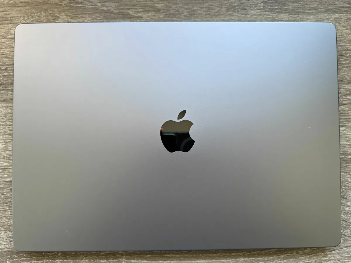 MacBook Pro 16" 2021 M1 Pro | 32GB | 512GB - Image 2