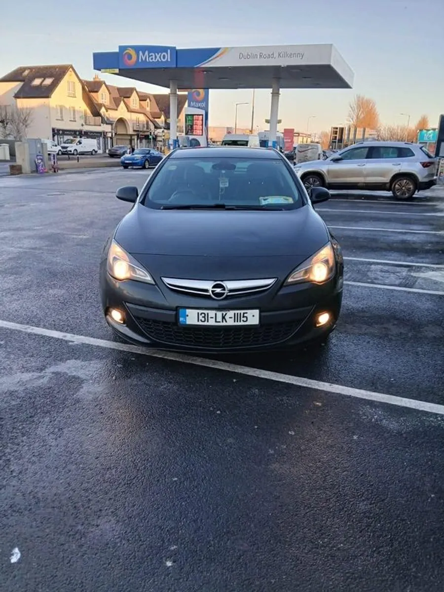 2013 Opel Astra Diesel GTC - Image 2