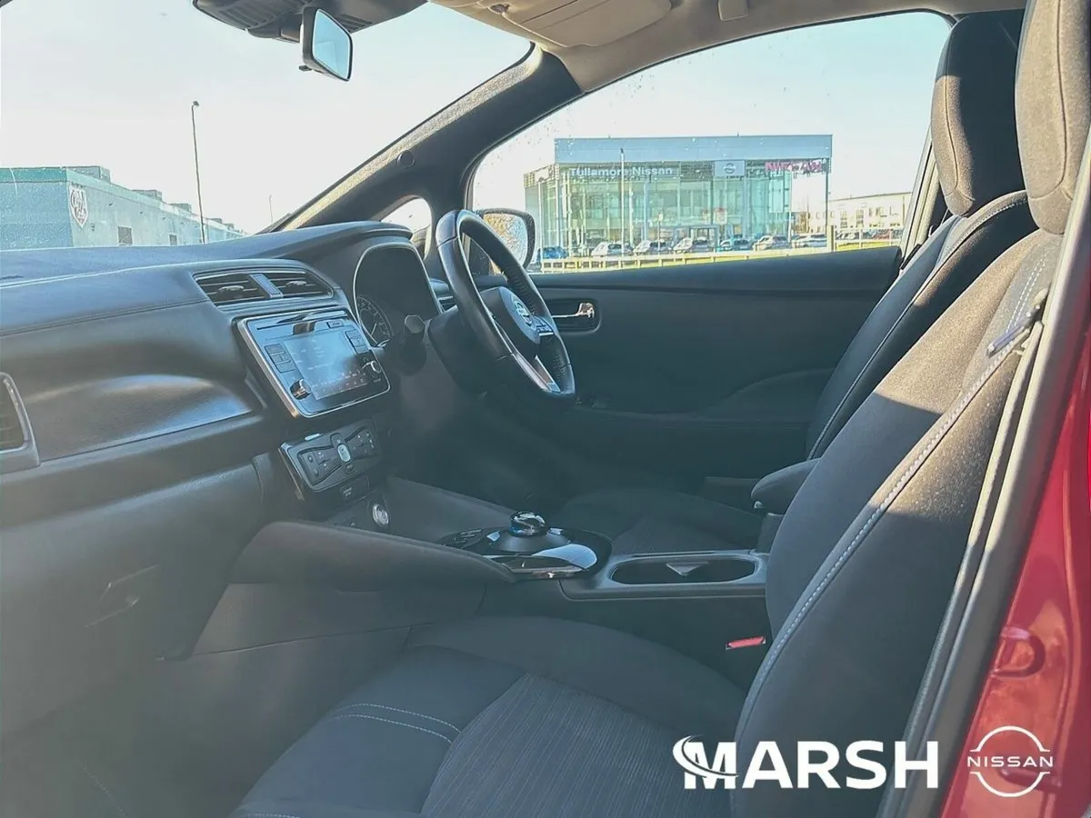 Nissan Leaf SV  40KW '18 4DR AUTO - Image 4