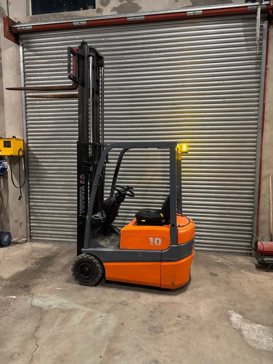 Toyota forklift - Image 2