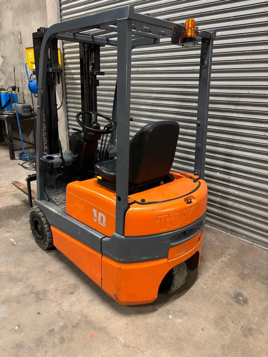 Toyota forklift - Image 3