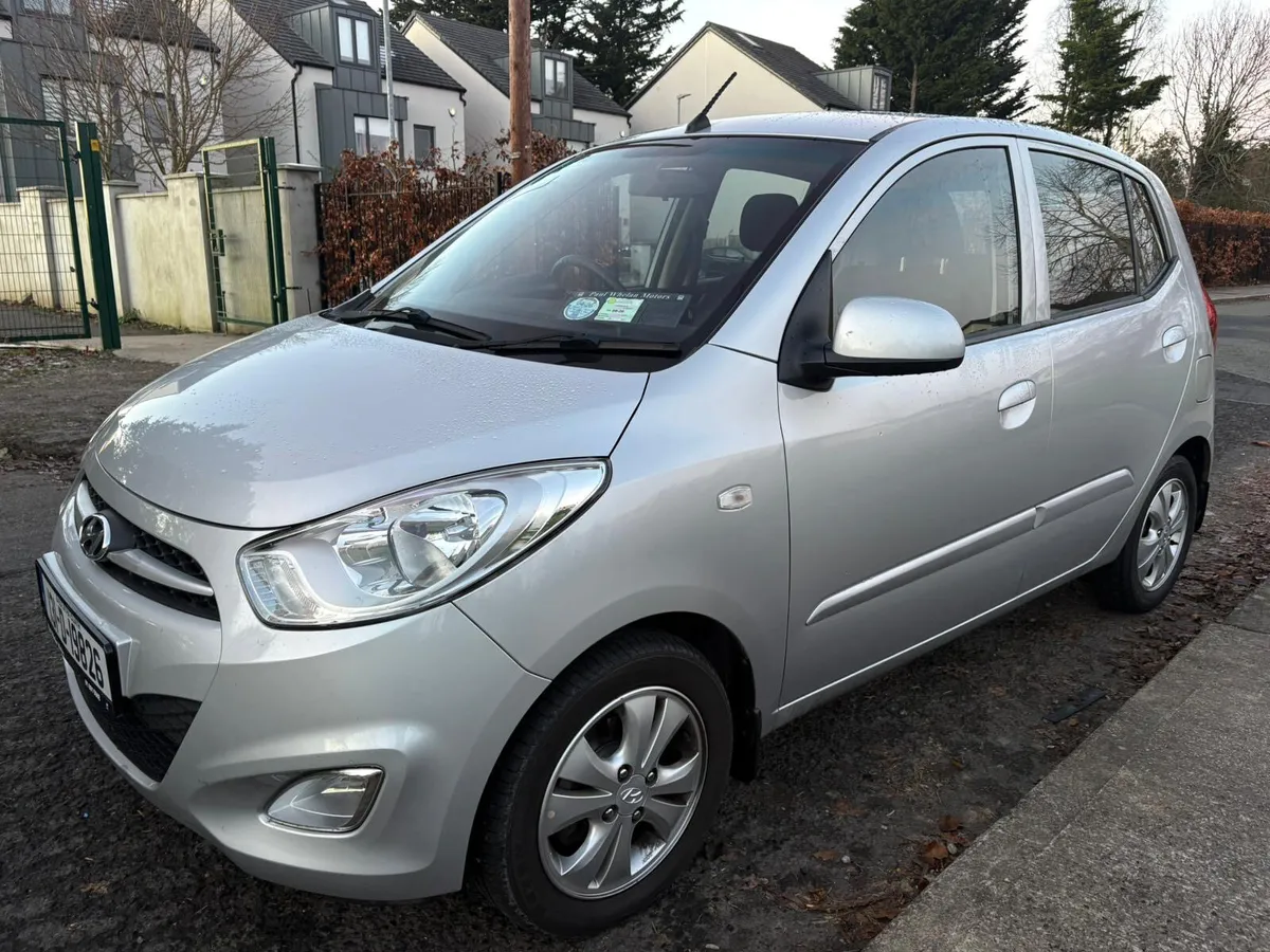 LOW MILEAGE AUTOMATIC DELUX MODEL - Image 3