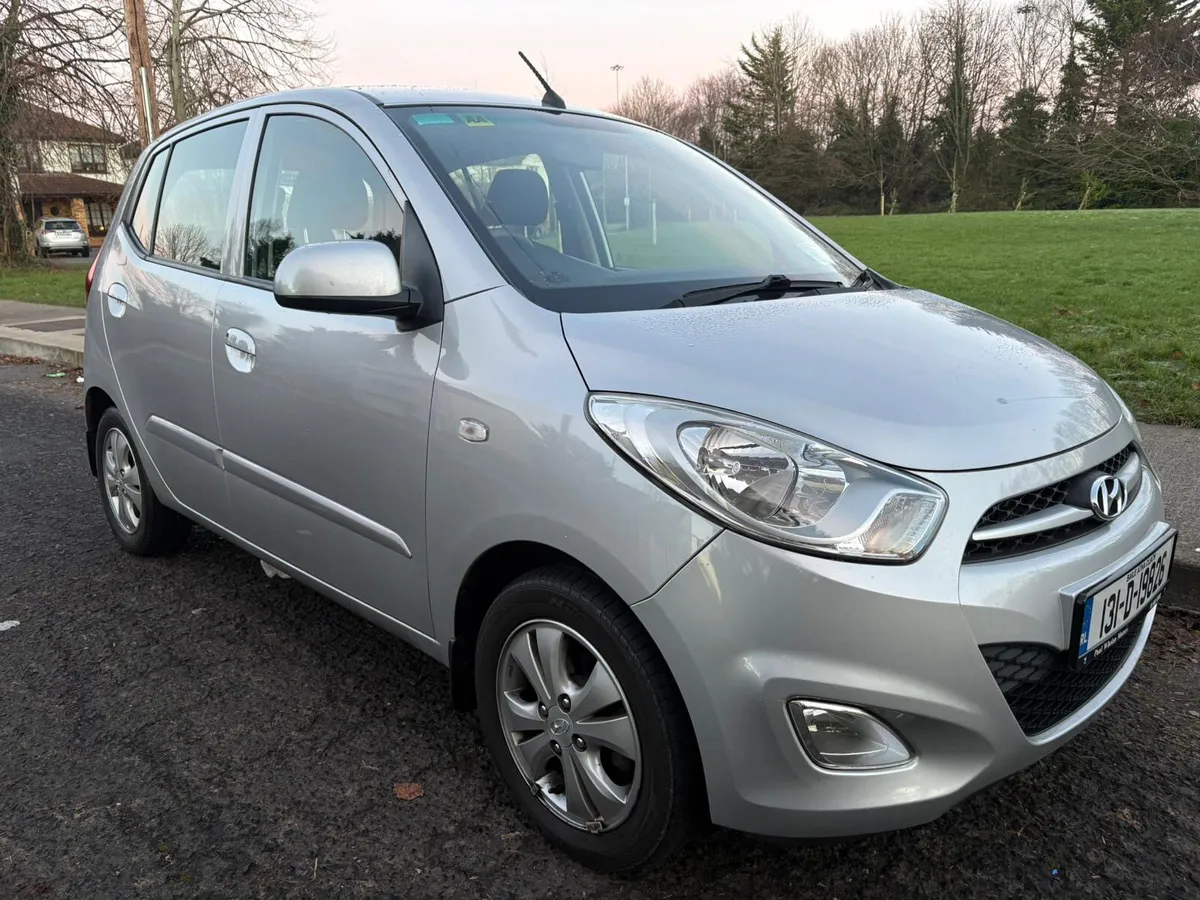 LOW MILEAGE AUTOMATIC DELUX MODEL - Image 1