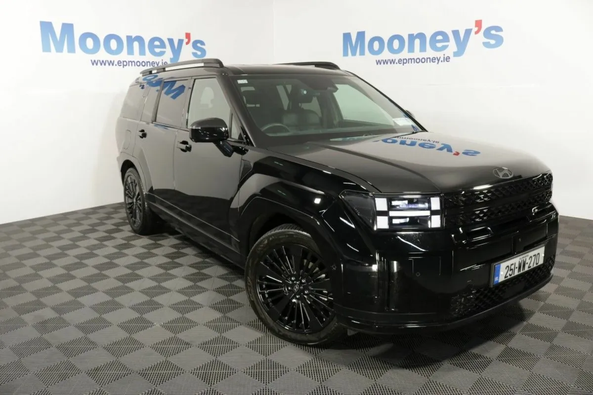 Hyundai Santa Fe PREMIUM CALLIGRAPHY PLUG IN HYBRI - Image 1