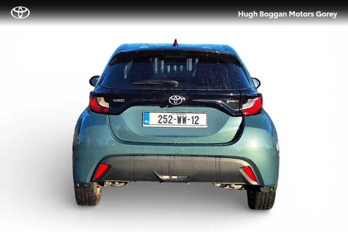 Toyota Yaris YARIS HYBRID 1.5 LUNA - Image 4