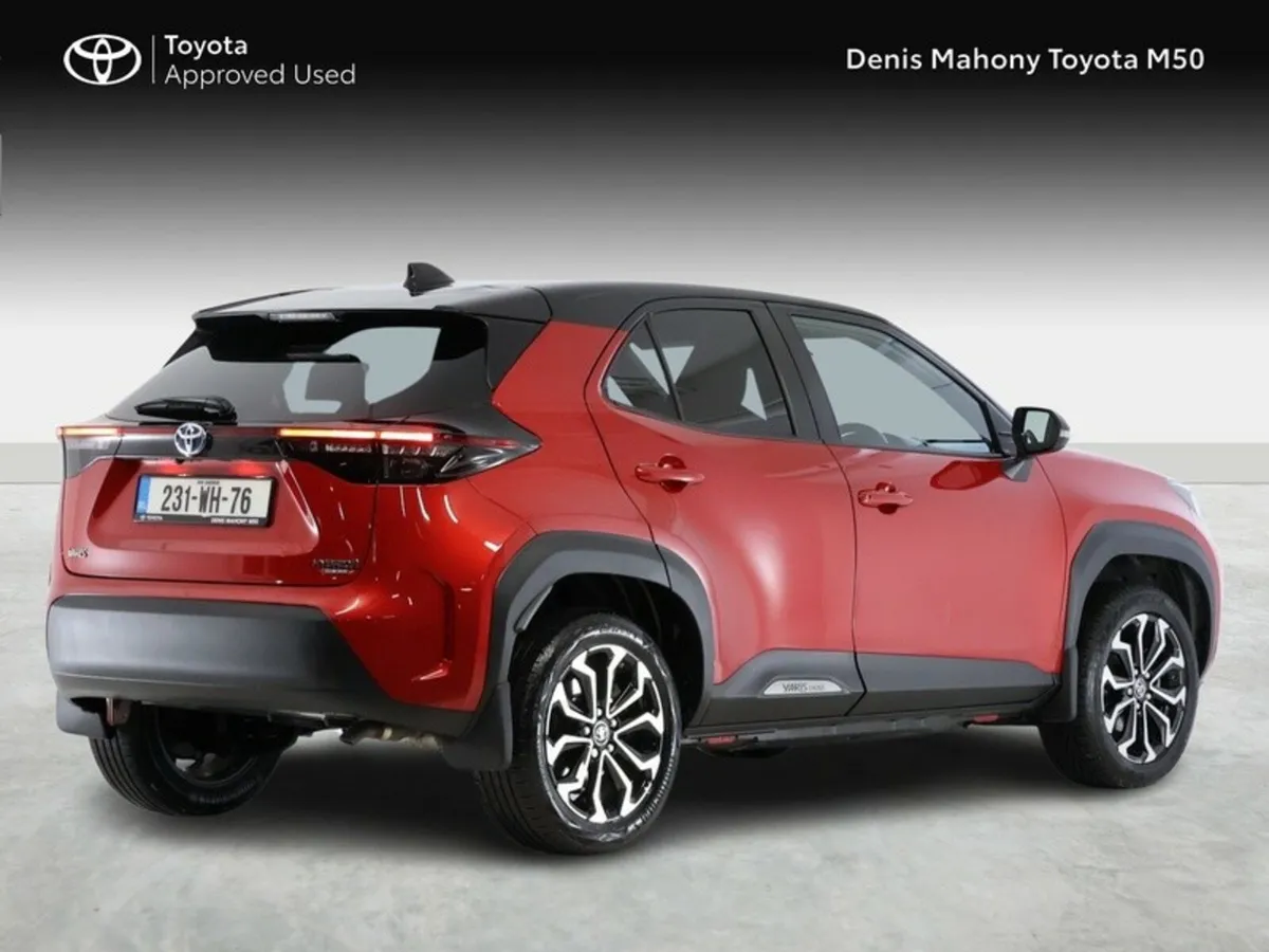 Toyota Yaris Cross Luna Sport Hybrid Bi-tone - Image 2