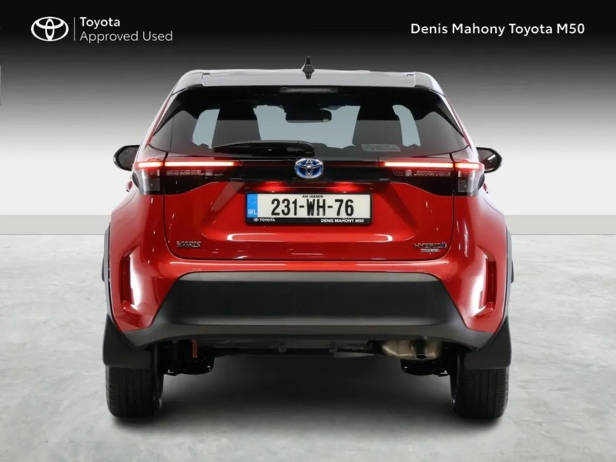 Toyota Yaris Cross Luna Sport Hybrid Bi-tone - Image 4