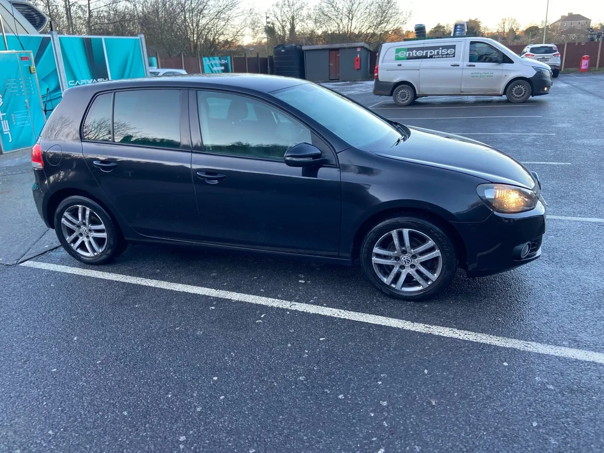 2010 Volkswagen Golf 1.6 TDI Manual - Image 4