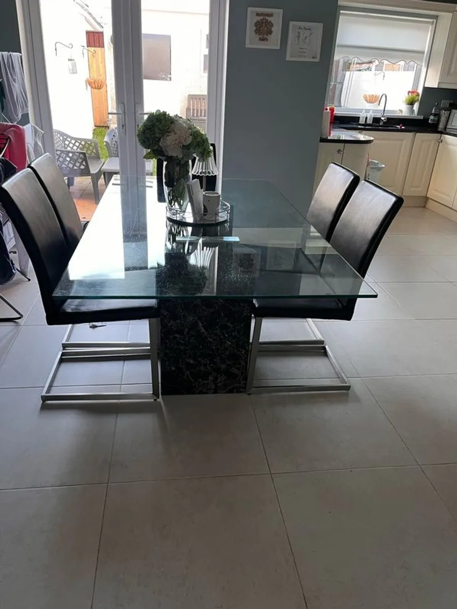 kitchen table and chairs - Image 2