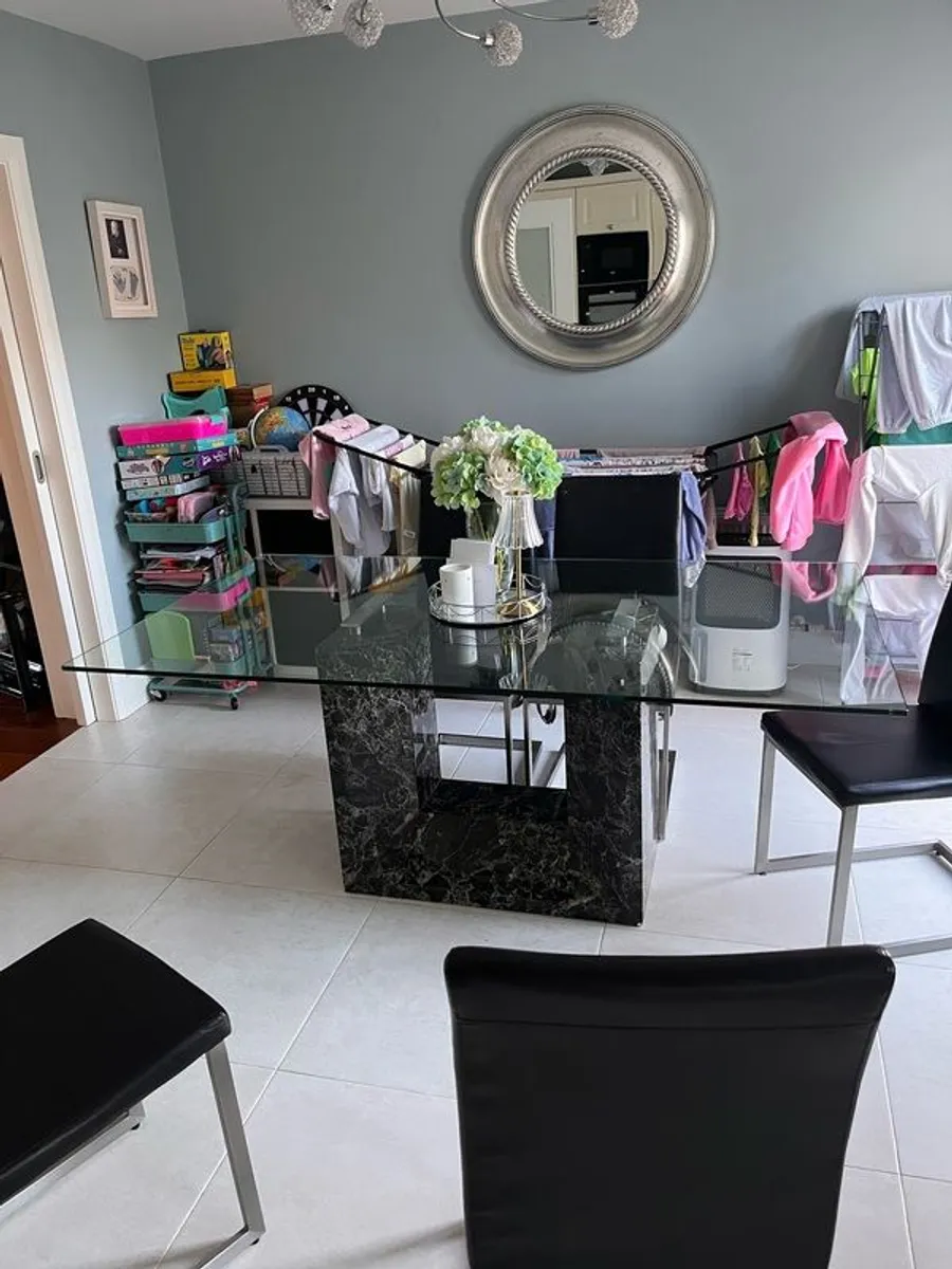kitchen table and chairs - Image 4
