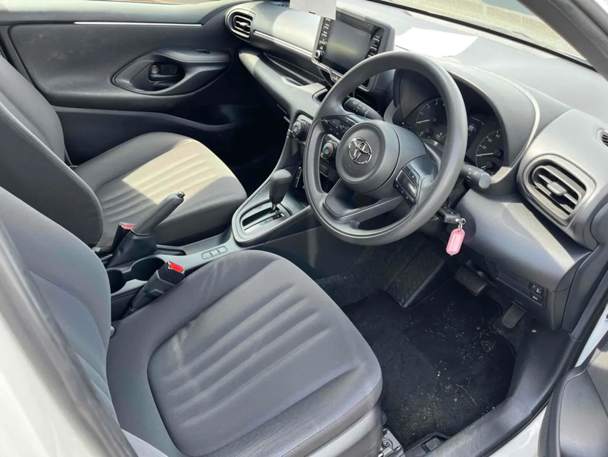Toyota Yaris €17950! 2022 TOYOTA YARIS 1.0 AUTOMAT - Image 3
