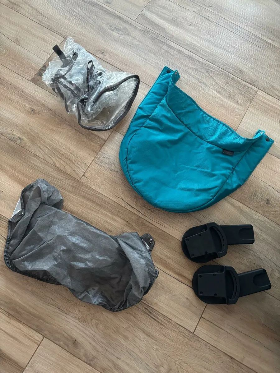 Mamas and papas - car seat, stroller and bassinet - Image 4