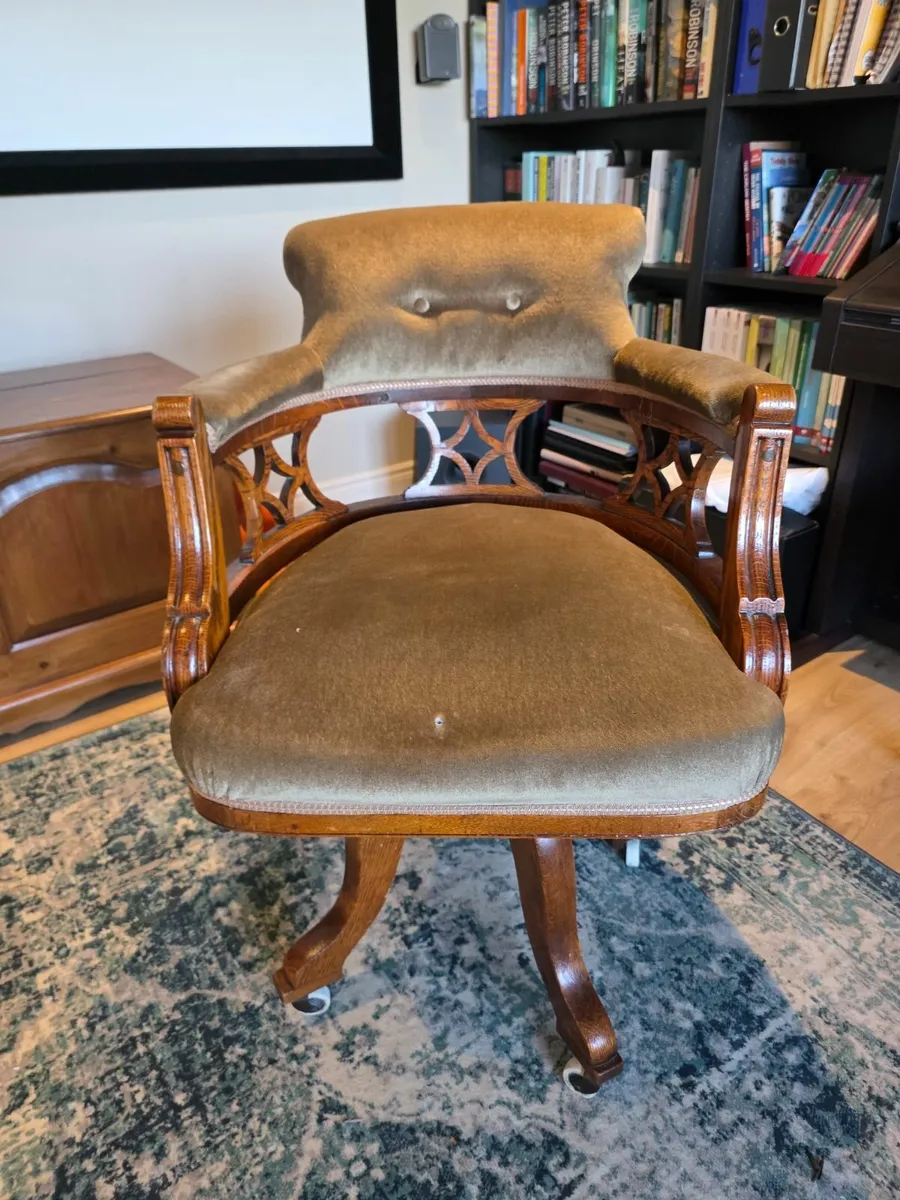 Captains Chair - Image 1