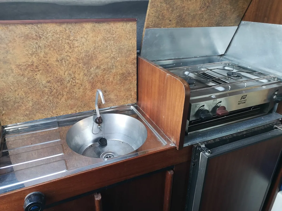 Sealine 218 - Image 4