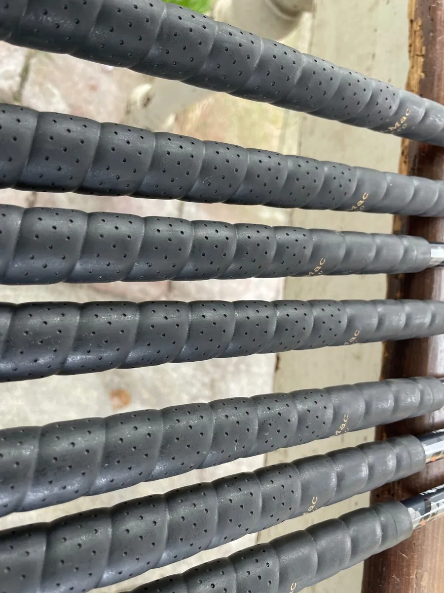 HONMA Golf iron sets - Image 1