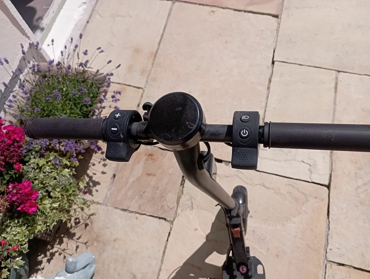 Electric scooter - Image 3