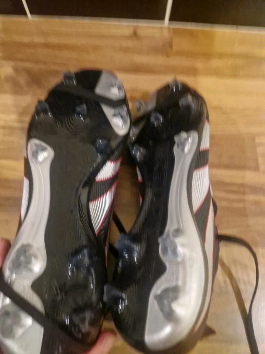 Football boots - Image 3