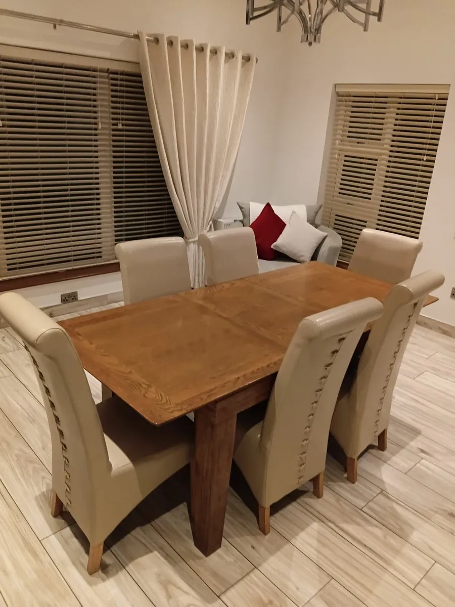 Dinning room table and 6 chairs - Image 2