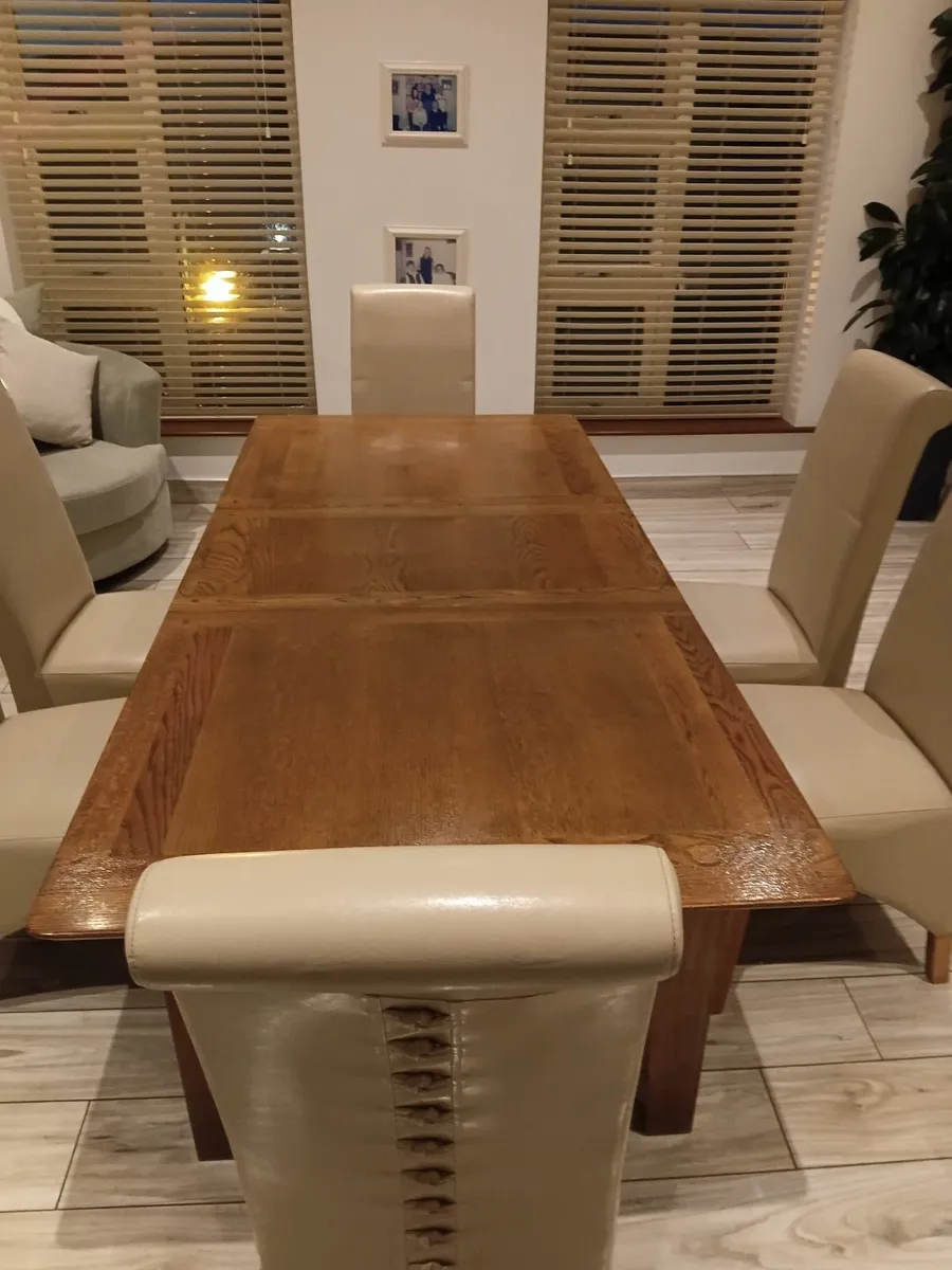 Dinning room table and 6 chairs - Image 3