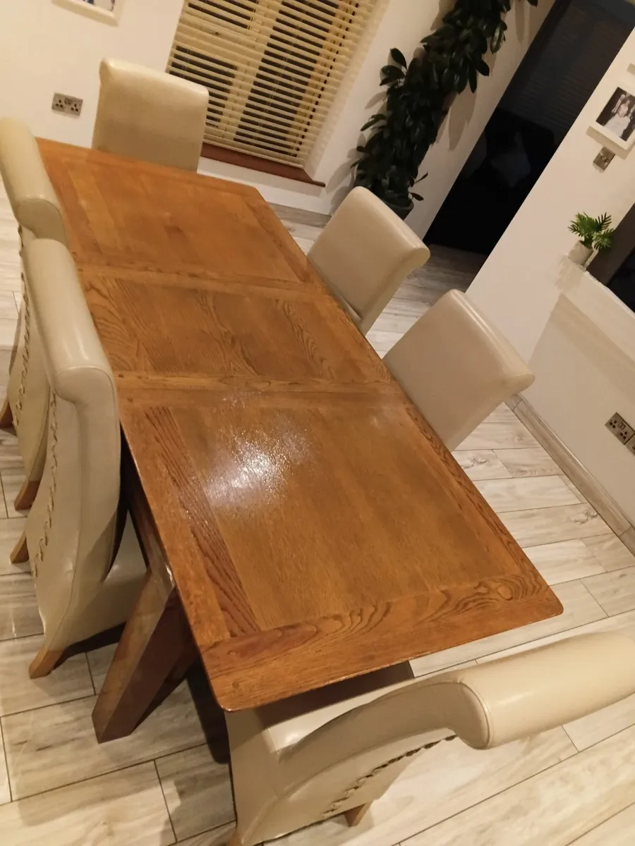 Dinning room table and 6 chairs - Image 4