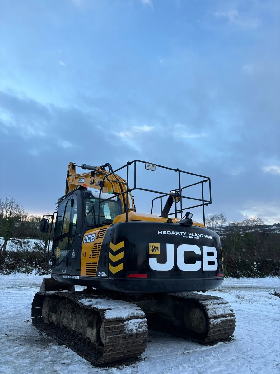 2019 JCB JS 130 - Image 1