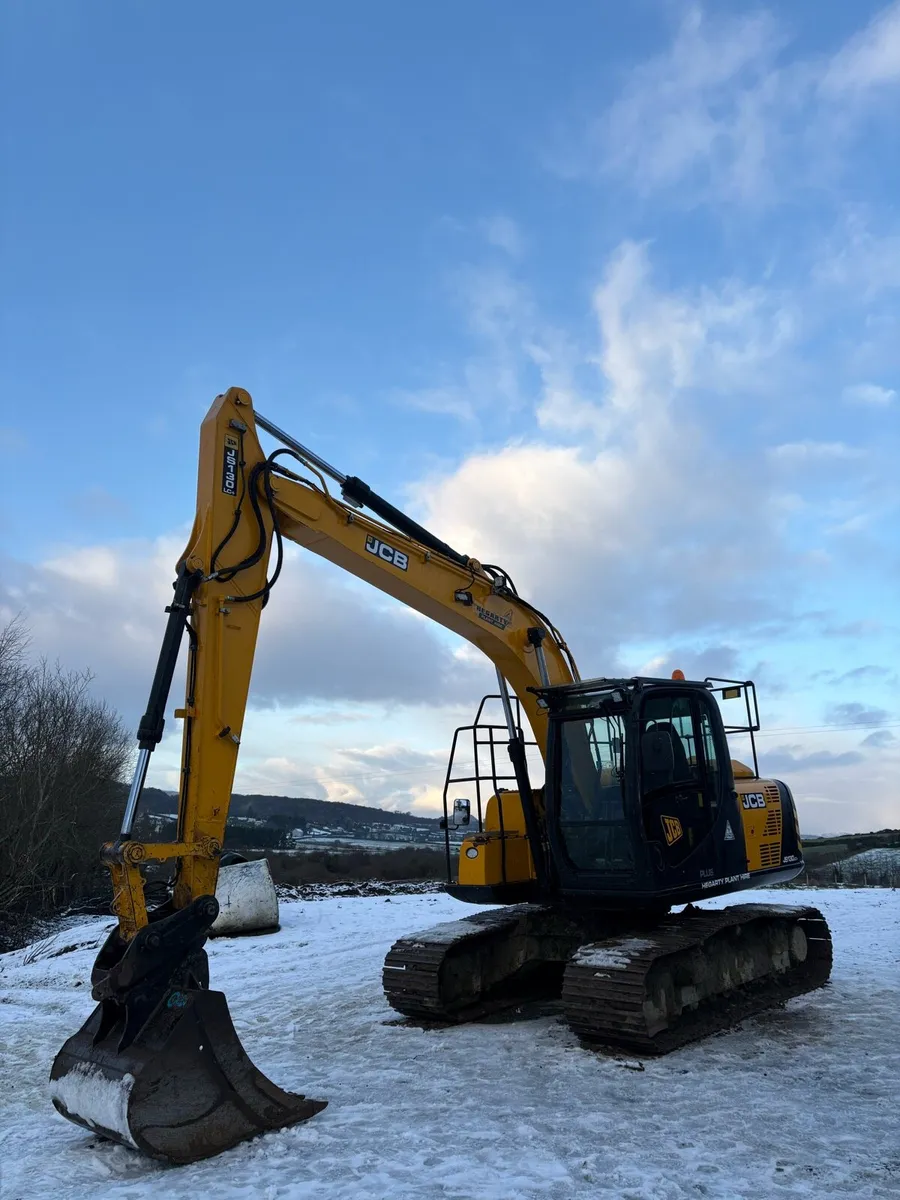 2019 JCB JS 130 - Image 2