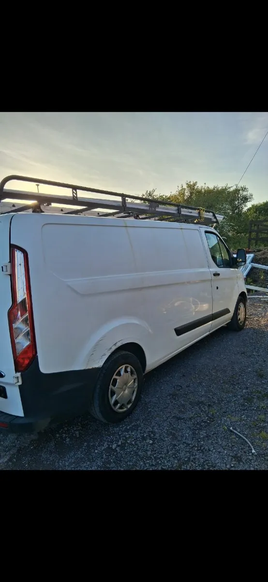 Ford Transit Custom  lwb 2018 - Image 4