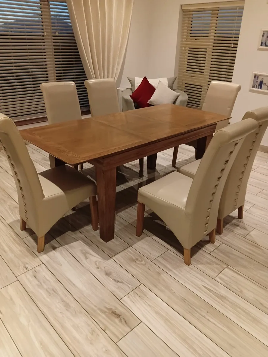 Dinning room table and 6 chairs - Image 1